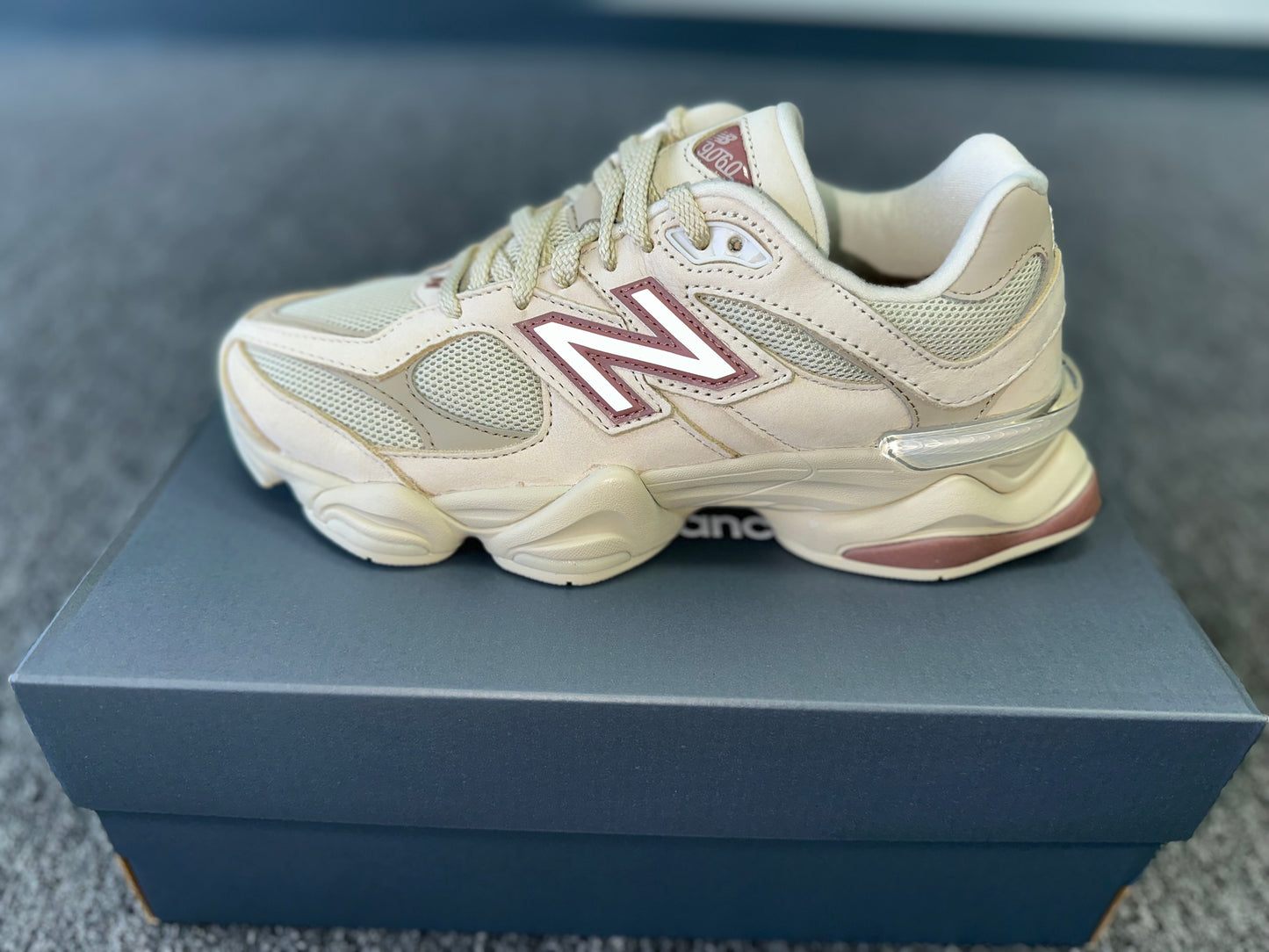 New Balance 9060 Beige Green