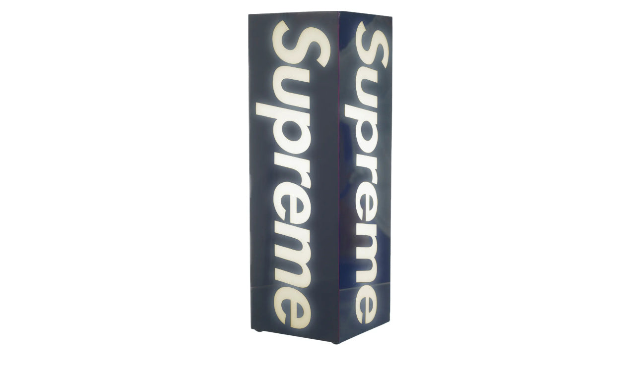 Lámpara con logotipo de caja suprema