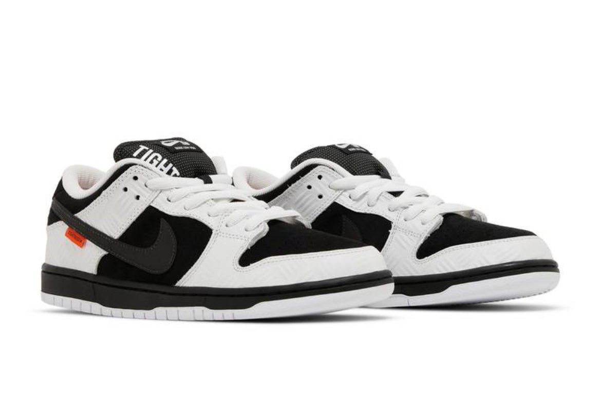 Dunk Low SB TIGHTBOOTH