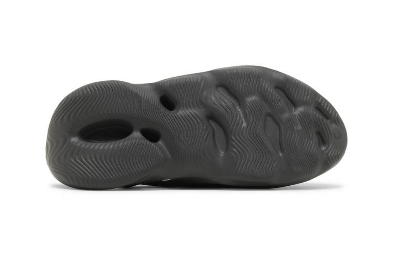 Adidas Yeezy Foam RNNR Carbon