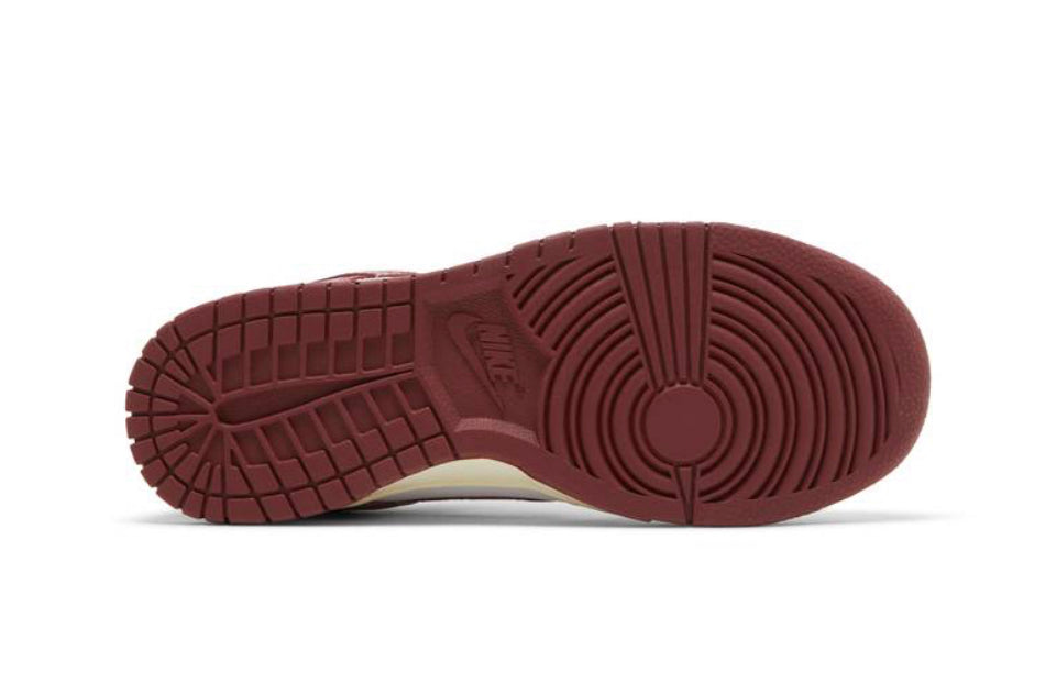 Dunk Low Vintage Team Red