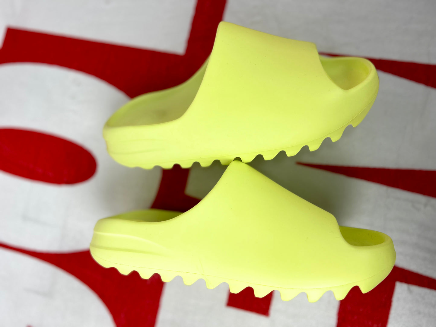 Yeezy Slide Resplandor Verde