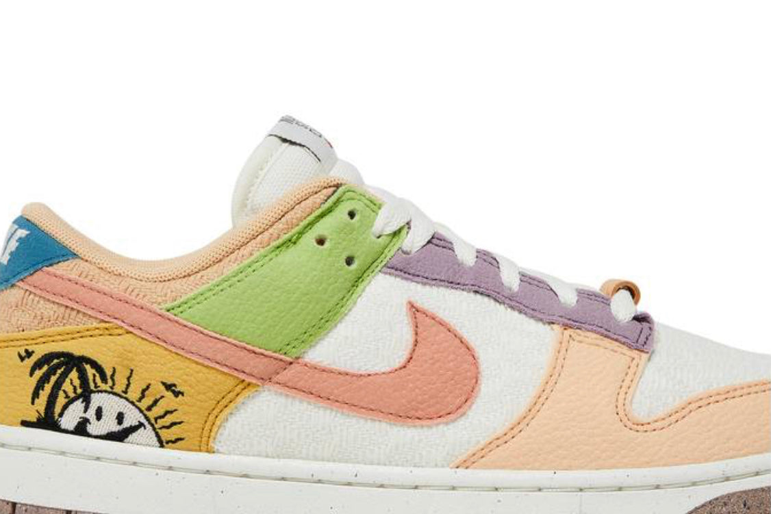 Dunk Low Sun Club “White”